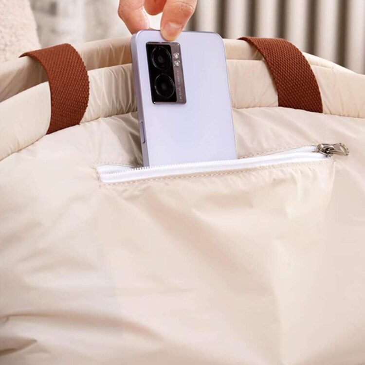 ArkikaPompomCatCarrierd.jpg ArkikaPompomCatCarrierd.jpg