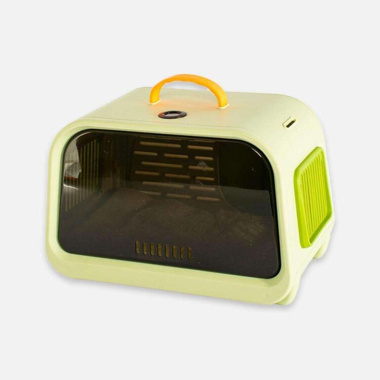 Castlecatcarrierd.jpg Castlecatcarrierd.jpg