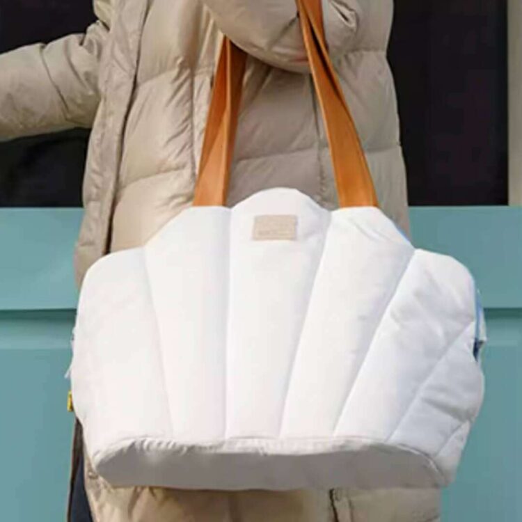 PurrpySeashellCatCarrierh.jpg PurrpySeashellCatCarrierh.jpg