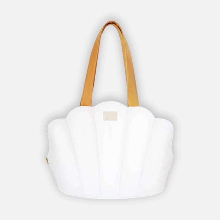 Stylish_Seashell_White_Cat_Carrier.jpg